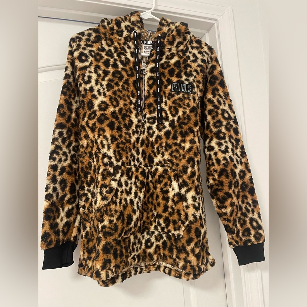 *NEW* VS PINK Half zip Hoodie